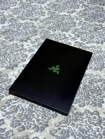 Razer Blade 15 - Core i7/32gb/512gb + 6gb Nvidia GTX Graphics - 144hz Gaming Laptop Power beast