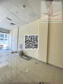 Shop for rent surrounded by a car wash, suitable for car accessories or wrapping.