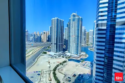1 BHK available for sale in JLT, LAKE POINT TOWER.
