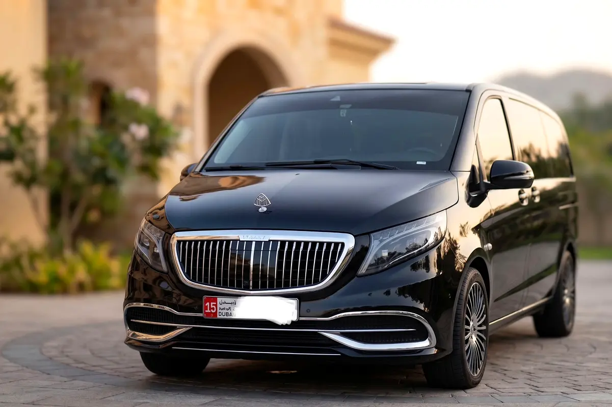 Mercedes-Benz V-Class 2018 — photo 1 of 17