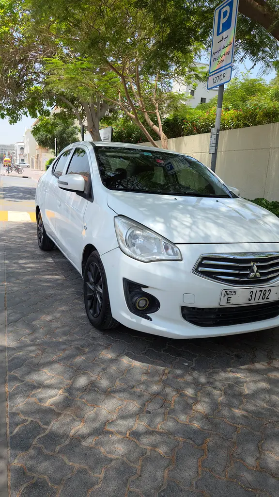 Mitsubishi Attrage 2019 — photo 1 of 9