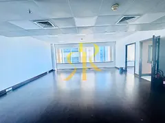MID-SIZED OFFICE | SEA VIEW | FULLY PARTITIONED | READY TO MOVE | PRIME BUSINESS LOCATION