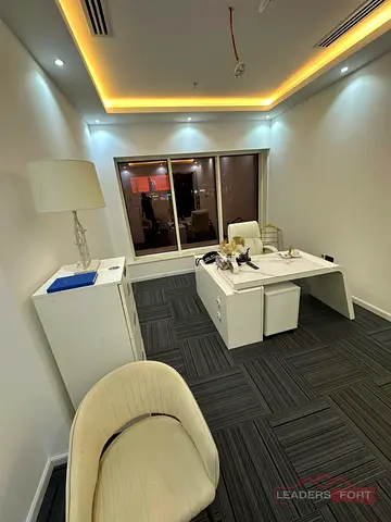 Office | 2min to metro | valet Parking free
