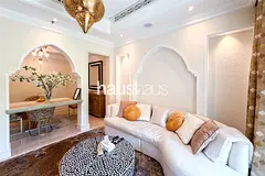 Private Garden | Hot Tub | Old Town Charm