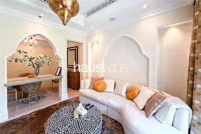 Private Garden | Hot Tub | Old Town Charm
