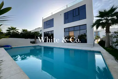 Custom Smart Home | Semi-Circle | Turnkey