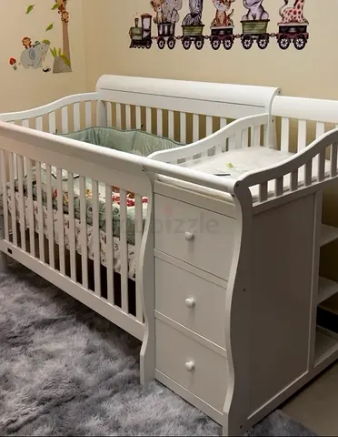 Baby Crib with mattress 600 aed