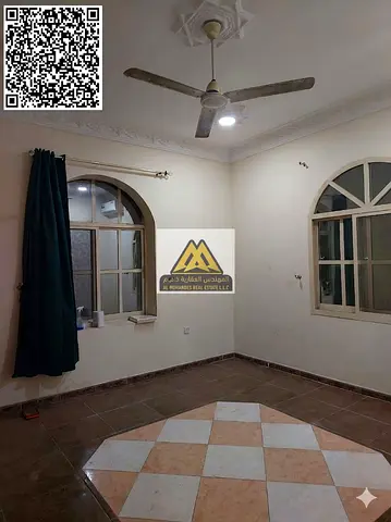 The villa is located in a prime location with easy access to all essential services such as markets, restaurants and schools, as well as easy transpor