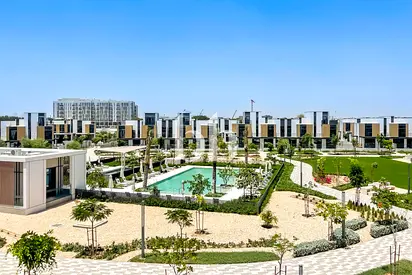 Corner Unit | G+2 | Pool View | Large Plot