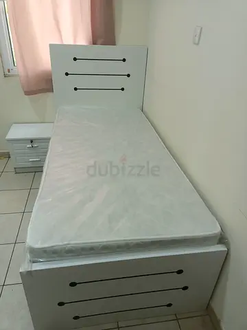 Hi I want to sale single bed with matters brand new