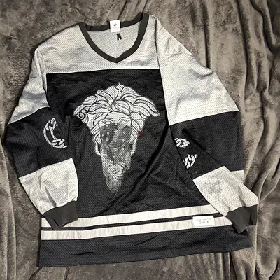Black and grey long-sleeve mesh jersey with graphic front (mens L)