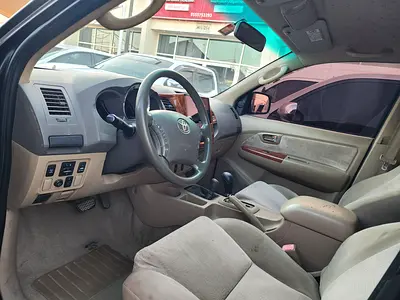 2009 Toyota FORTUNER 照片 5