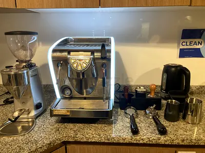 Simonelli Musica Lux Espresso Machine (with Mazzer Mini Grinder and Accessories)