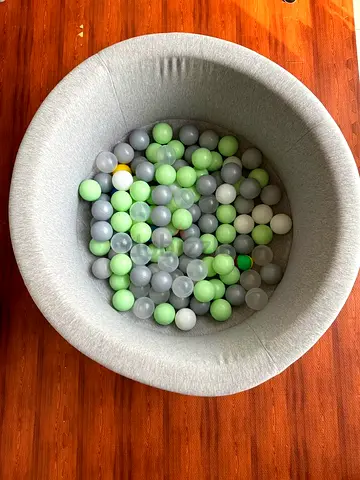 Kids Soft Ball Pit with Balls