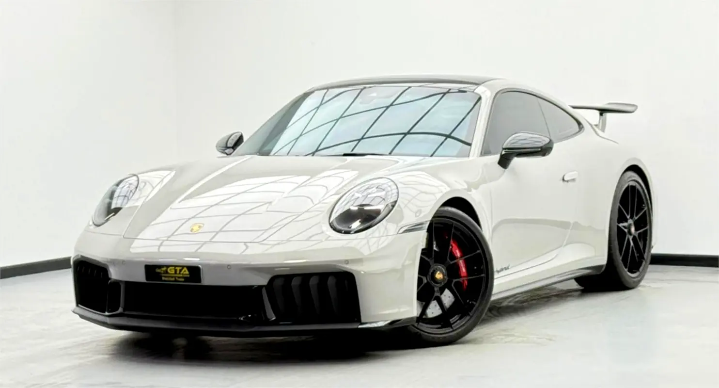 Porsche 911 2026 — photo 1 of 15