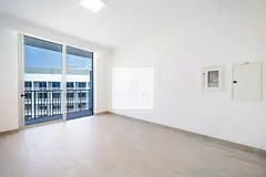 Spacious | Modern Living | Ready to move in
