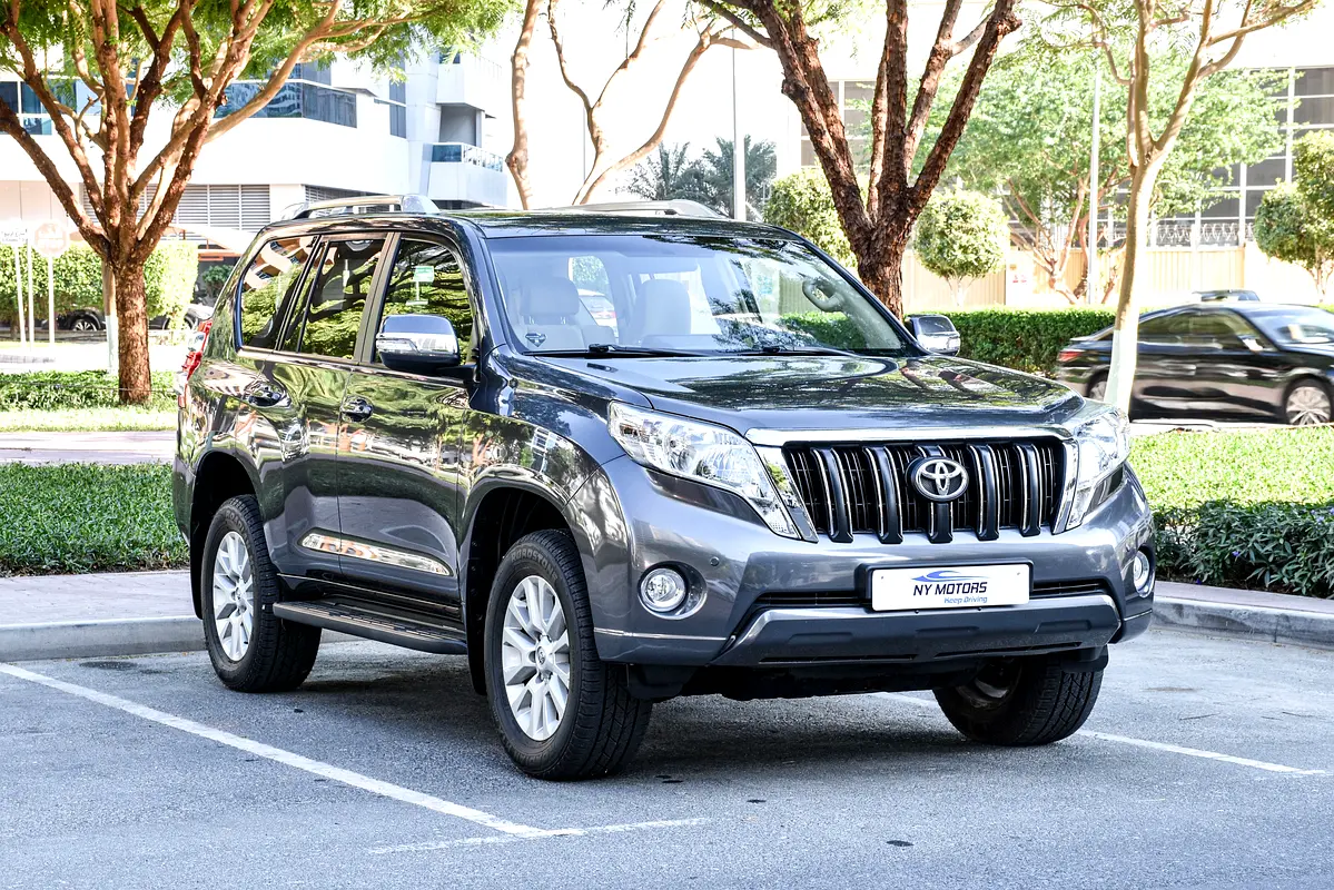 Toyota Prado 2016 — photo 1 of 19