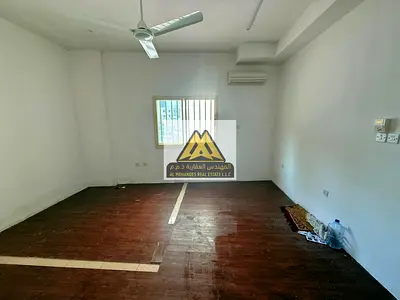 Large studio | Semi-separate kitchen | Spacious unit | Great price | Quiet location | Comfortable living space