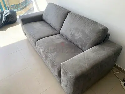 Natuzzi Two Seater Sofa Excellent ConditionGrey 3-Seater Sofa — Good Condition, Comfortable Cushions