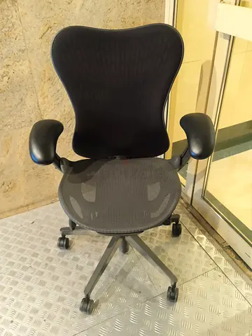 Im for selling Herman Miller Aeron chair size B and C Fully Loaded available