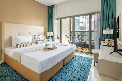 Cozy Studio with Canal Views in Business Bay | Ideal for Mid - Term, Monthly & Weekley Stays | All Bills Inclusive
