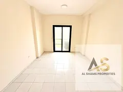 GET SPACIOUS 2BHK WITH BALCONY IN FAMILY BUILDING