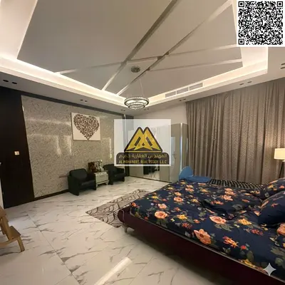 5 very spacious master bedrooms | 7 bathrooms | Maid's room | Large living room