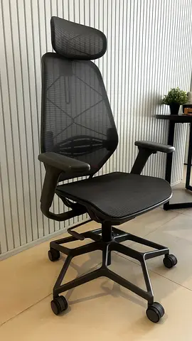 Ergonomic Mesh Gaming Chair with Headrest - Good Condition