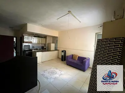 Beautiful large studio in Al Qulai’a with split AC, central gas, and a great view. Close to all services and easily accessible location.