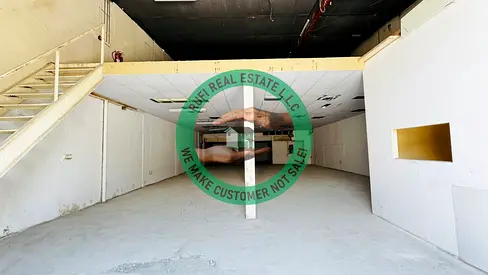**🏭 مستودع بمساحة 6888 قدم مربع للإيجار في المنطقة الصناعية 13 بالشارقة 🏭**