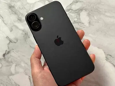 iPhone (black) — brand new battery 100%