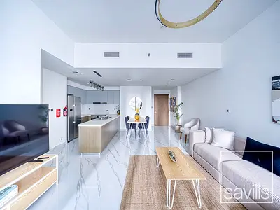 Skyline Elegance | Maids Room | VACANT