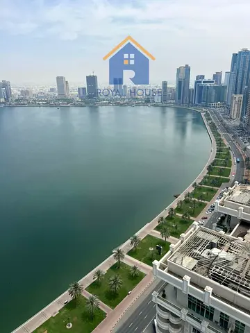 🏡 For sale: Distinctive apartment in Al Majaz 3 – Side view