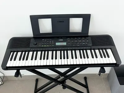 Yamaha PSR-E283 Portable Keyboard - Good Working Condition