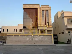 Villa in Al Aaliyah with a swimming pool, two floors and a roof, 6 bedrooms, at a special price incl