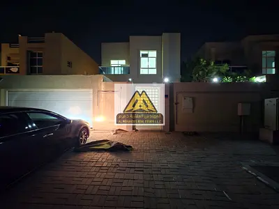 فيلا مودرن مميزة بحوش كبير في عجمان للإيجار السنوي – 4 غرف نوم ماستر _ حوش كبير يوفر مساحة خارجية مريحة