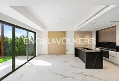 Landscaped Garden | Ellie Saab Design | Luxurious Finish