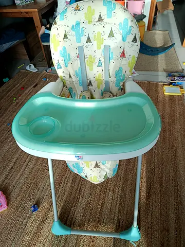 Used baby high chair with removable tray, extendable height, - good condition