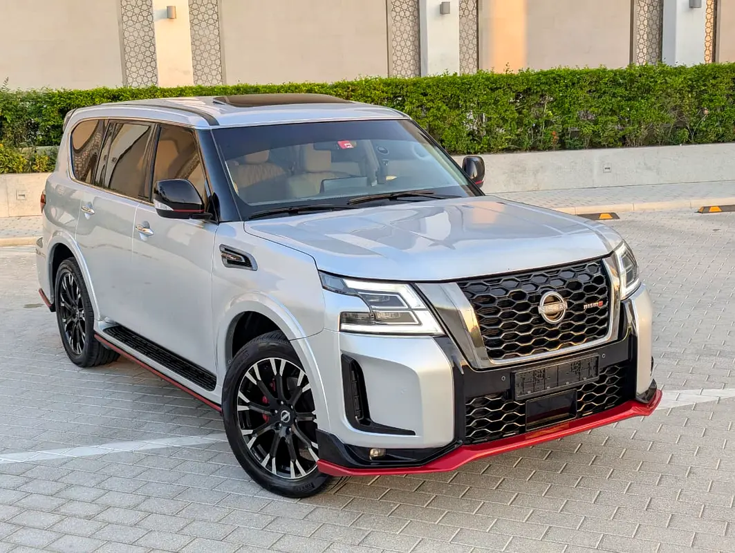 Nissan Patrol 2017 — photo 1 of 20