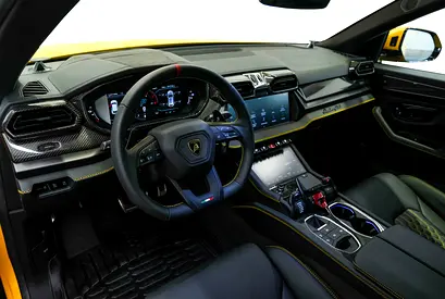 2025 Lamborghini URUS photo 10