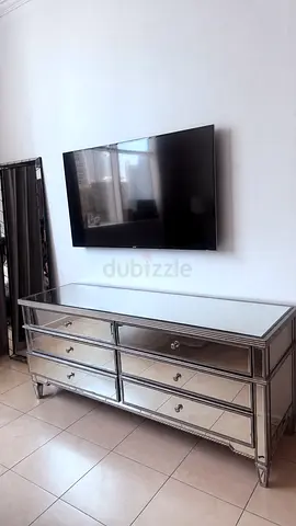 Mirrored 6-Drawer Dresser / TV Console - Good Condition