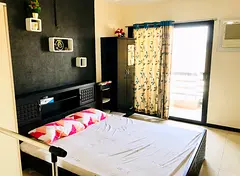 Fully furnished bedroom for indian couples in shared apartment in Bur dubai