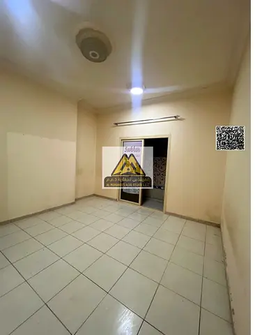 شقة غرفتين وصالة النعيمية 2 عجمان مساحة كبيرة جدا بلكونة 2 حمام شارع الملك فيصل 34000 درهم 4 دفعات موقع مميز قريب من جميع الخدمات