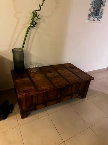 Solid Wooden Storage Trunk / Coffee Table
