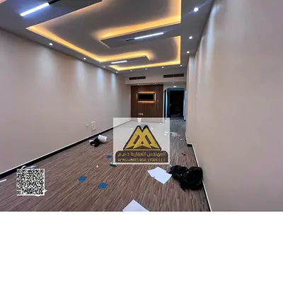 تتميز بمساحات واسعة وتصميم عملي مناسب للعائلات، مع موقع استراتيجي قريب من شارع الشيخ محمد بن زايد مما يسهل التنقل اليومي إلى دبي والشارقة،
