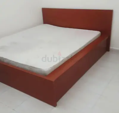 Strong wood queen size bed fram for sale
