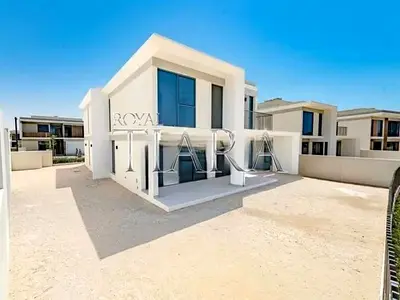 Prime Villa I Corner Plot I Rented I High ROI