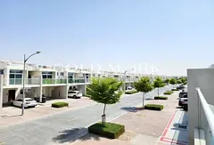 Single Row I Vacant I Hot Deal | Prime Location