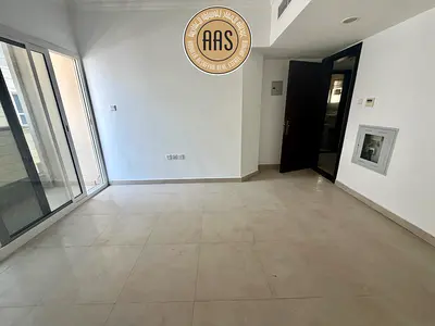 1BHK Available in New Muwailah Area With Balcony Parking just 40k