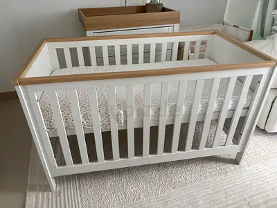 Wedmore cot Mamas  Papas